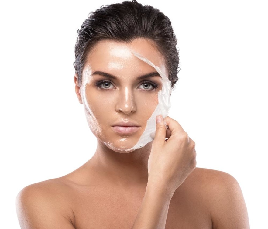 صورة رئيسية التقشير البارد للوجه يحفز إنتاج خلايا جديدة ويعطي جمالاً طبيعياً للوجه